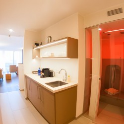 Apartment Marienhoehe 1 – Moderne Kuechenzeile und private Sauna fuer entspanntes moebliertes Wohnen