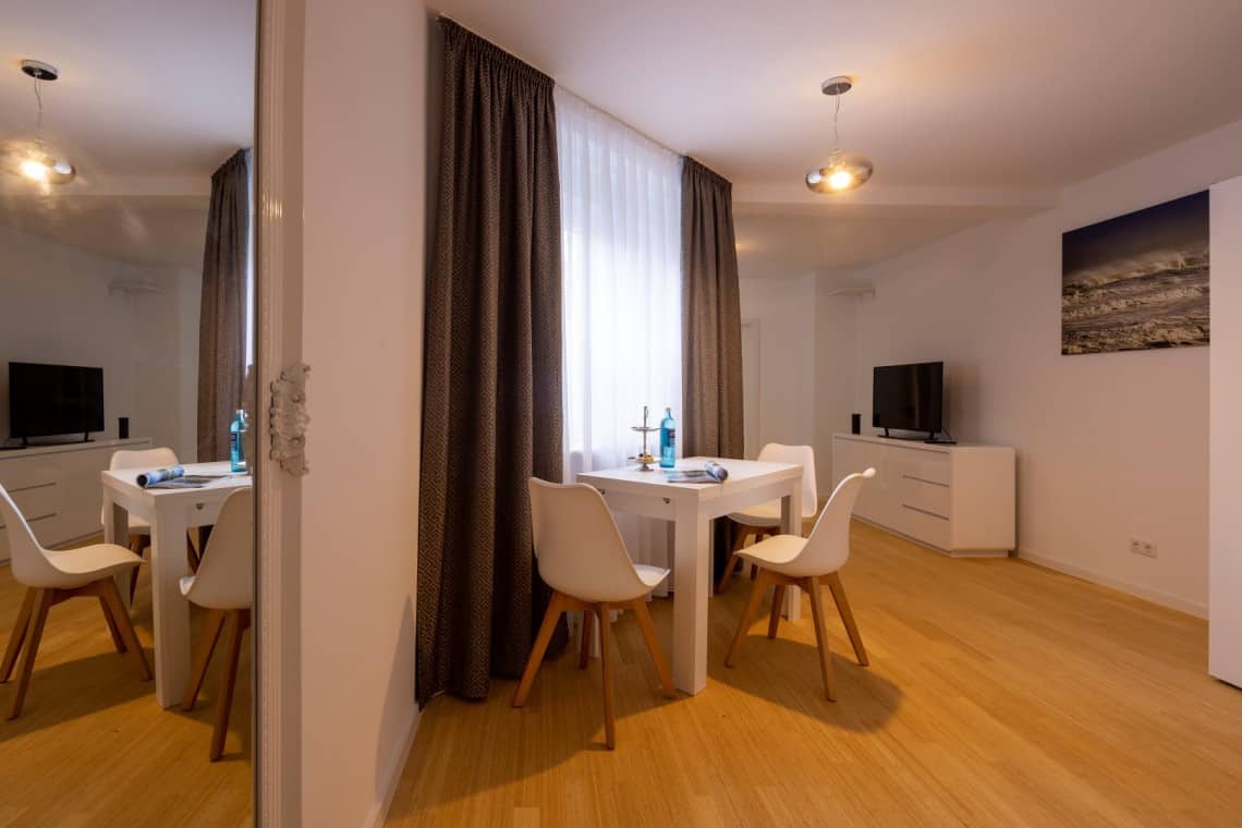 Hofgarten 4 Livingroom Large